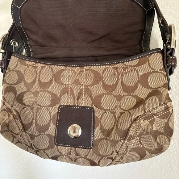 Y2K Coach Soho Signature Flap Buckle Small Canvas Shoulder Bag in Brown 060 6171 - Picture 9 of 11